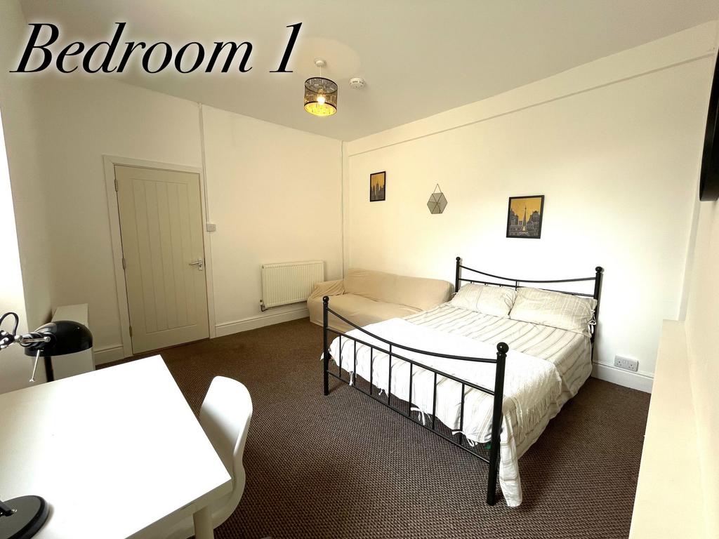 Room 1 (3)
