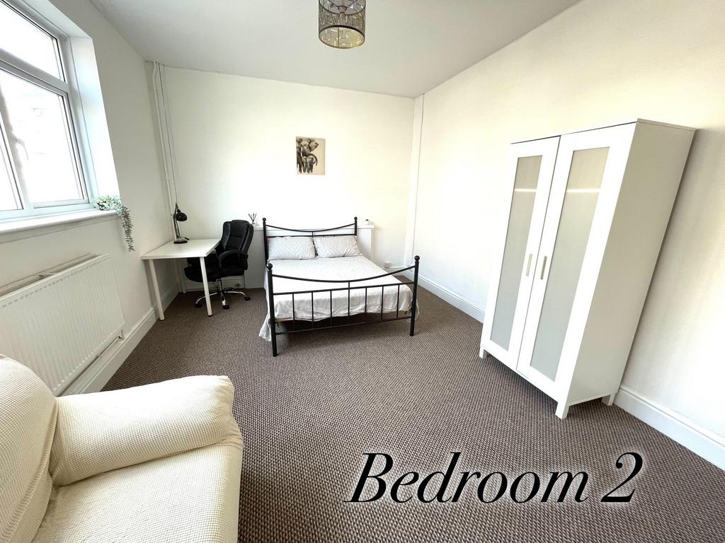 Room 2 (2)
