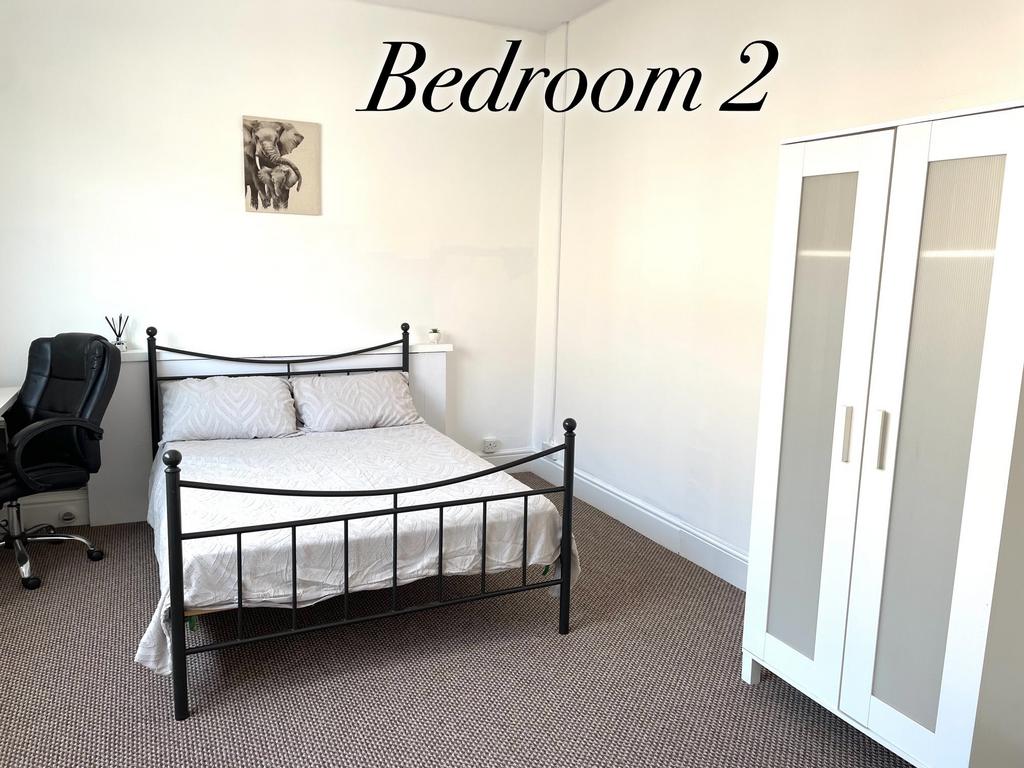 Room 2 (3)