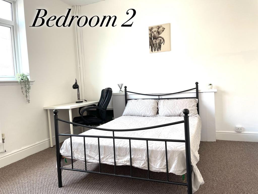 Room 2 (4)