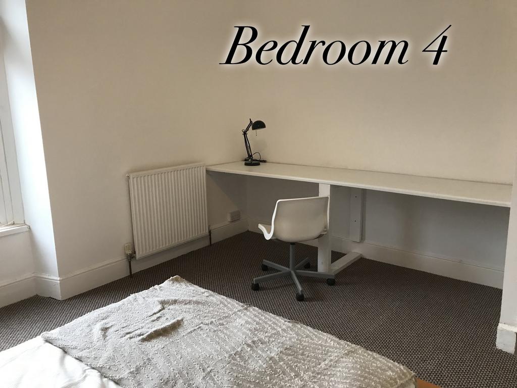 Room 4 (3)