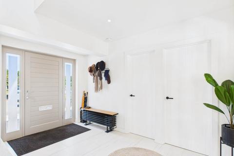 4 bedroom detached house for sale, St Mary