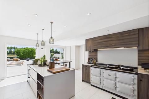 4 bedroom detached house for sale, St Mary