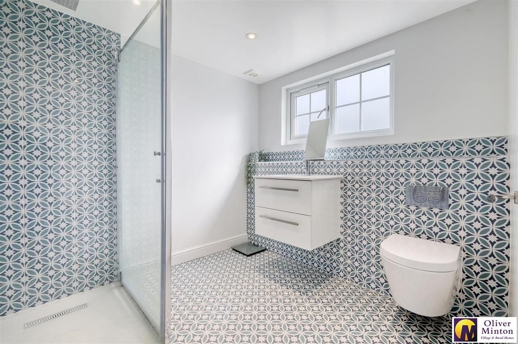 Luxury En-Suite Shower Room