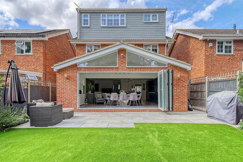 undefined, CHAIN FREE: Meadow Walk, Standon, Herts