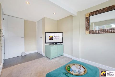 undefined, CHAIN FREE: Meadow Walk, Standon, Herts