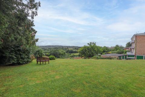 2 bedroom flat for sale, Caldbec Hill, Battle, TN33
