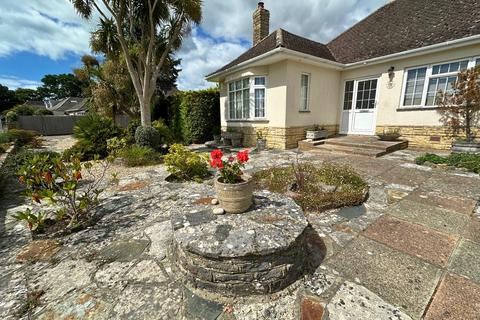 3 bedroom bungalow for sale, Forest Way, Highcliffe, Dorset. BH23 4PZ