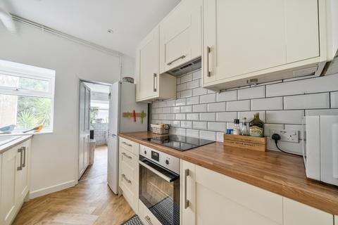 88b Penge Road, London, SE20 7UL