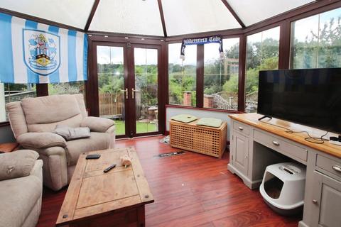 3 bedroom terraced house for sale, Taylor Hill Road, Taylor Hill, West Yorkshire HD4