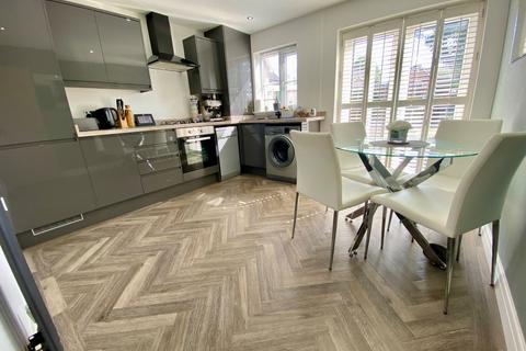 17 Starling Close, Sharston, Manchester, M22 4XS
