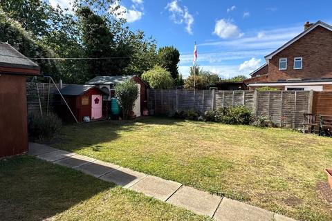 3 bedroom semi-detached house for sale, Saxon Avenue, Stotfold, Hitchin, SG5