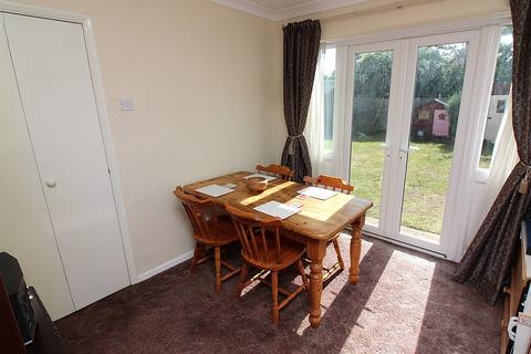 3 bedroom semi-detached house for sale, Saxon Avenue, Stotfold, Hitchin, SG5