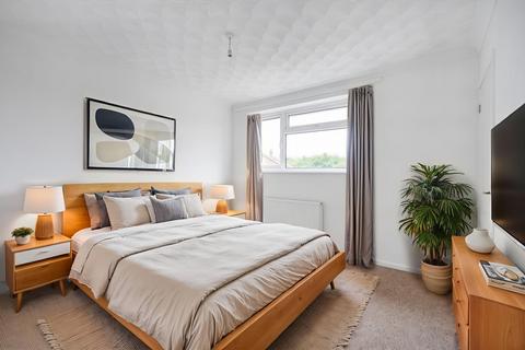 122 Broadgate Close, Northrepps, Cromer, NR27 0LR