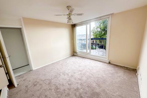 130 Station Road, Hampton, TW12 2AP