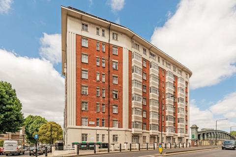 Studio to rent, Orsett Terrace, Bayswater, London, W2