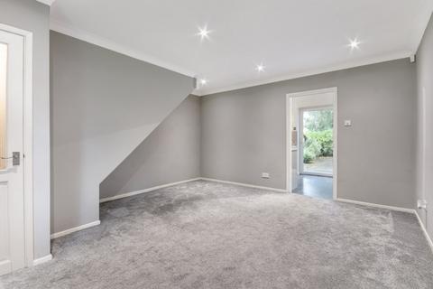 18 Chapel Wood, New Ash Green, Longfield, DA3 8RA
