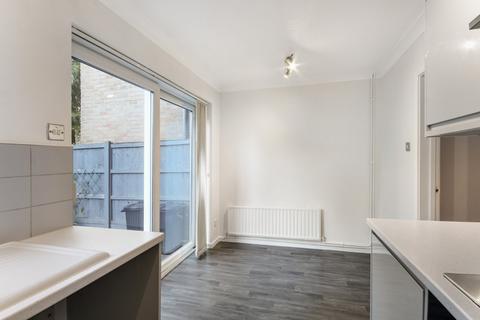 18 Chapel Wood, New Ash Green, Longfield, DA3 8RA