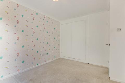 18 Chapel Wood, New Ash Green, Longfield, DA3 8RA