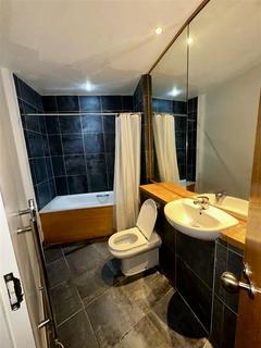 2 bedroom apartment to rent, The Strand, Liverpool