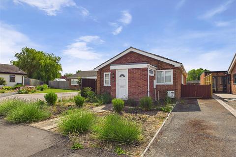 4 bedroom detached bungalow for sale, Westbourne, Evesham
