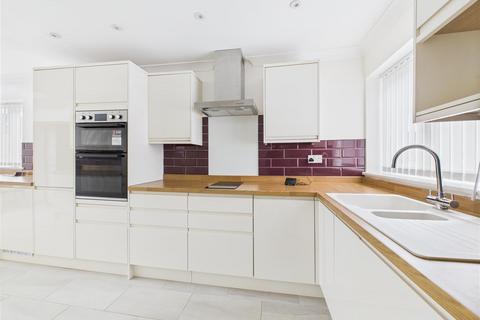 4 bedroom detached bungalow for sale, Westbourne, Evesham