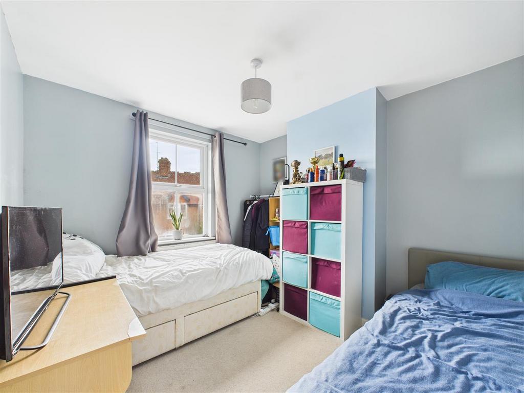 CAM05551 G0-PR0006-STILL010.jpg