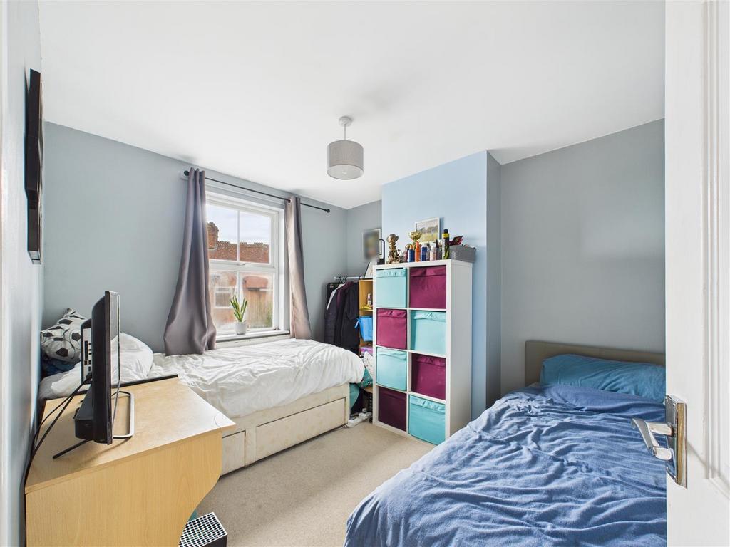 CAM05551 G0-PR0006-STILL009.jpg