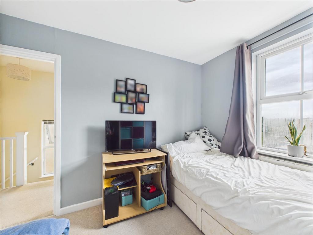 CAM05551 G0-PR0006-STILL011.jpg