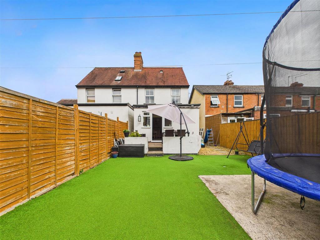 CAM05551 G0-PR0006-STILL028.jpg