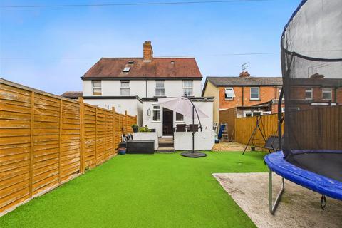 3 bedroom semi-detached house for sale, Kings Road, Evesham