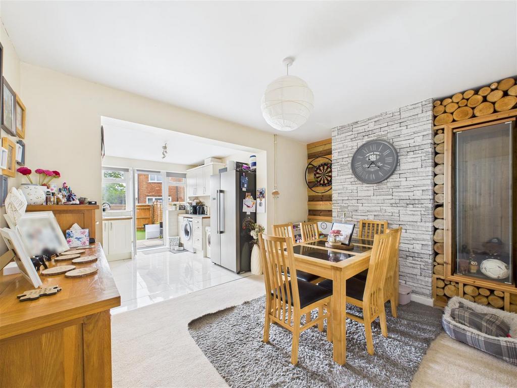 CAM05551 G0-PR0006-STILL016.jpg