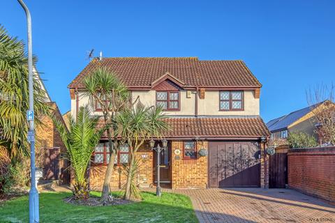 1 Timberdene Avenue, Ilford, IG6 2LS