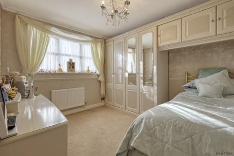1 Timberdene Avenue, Ilford, IG6 2LS
