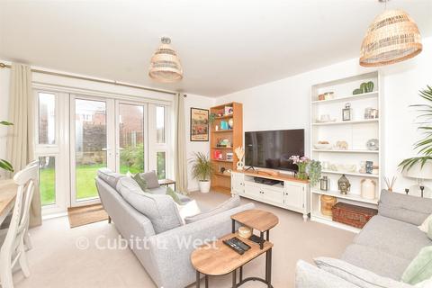 3 bedroom semi-detached house for sale, Benjamin Gray Drive, Littlehampton, West Sussex