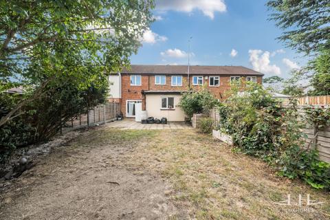 3 bedroom terraced house for sale, Rural Close, Hornchurch