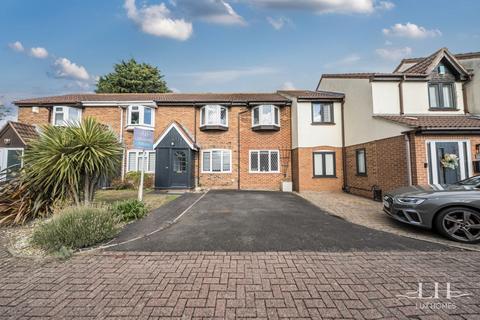 3 bedroom terraced house for sale, Rural Close, Hornchurch