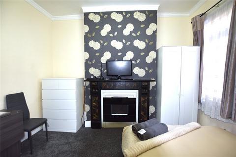 1 bedroom in a house share to rent, Brook Road, Thornton Heath, CR7