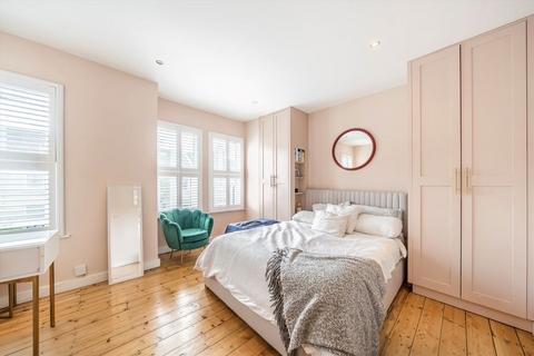 19 Bertal Road, London, SW17 0BX
