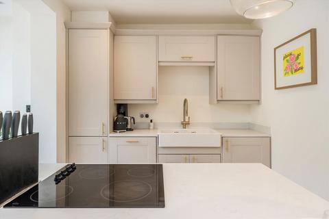 19 Bertal Road, London, SW17 0BX