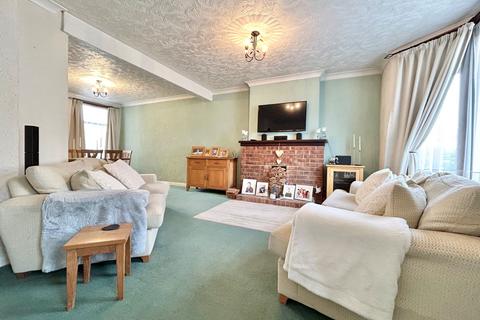 4 bedroom semi-detached house for sale, Park Road, Sittingbourne ME10