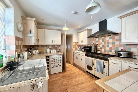 4 bedroom semi-detached house for sale, Park Road, Sittingbourne ME10