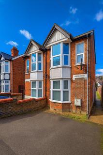 4 bedroom semi-detached house to rent, Hughenden Road, Hp13