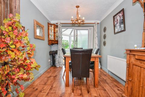 undefined, Frating, Essex