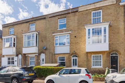 4 bedroom house for sale, Albert Street, Cowes PO31