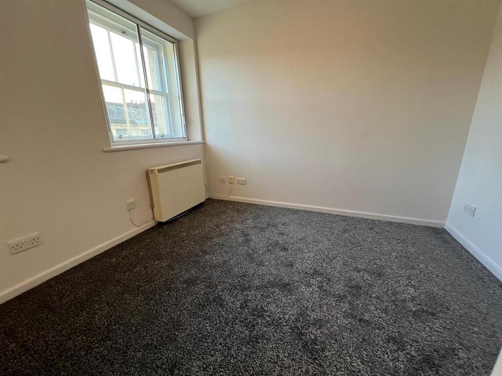 Livingroom...jpg