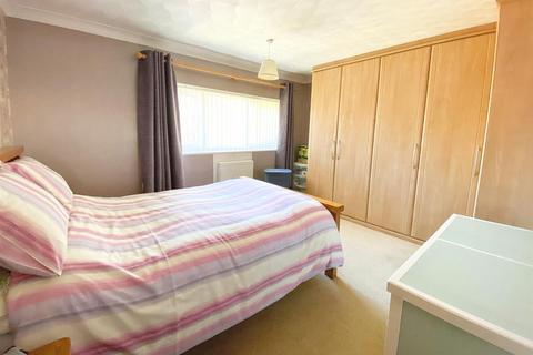 3 bedroom terraced house for sale, Northgate, North Lowestoft, NR32