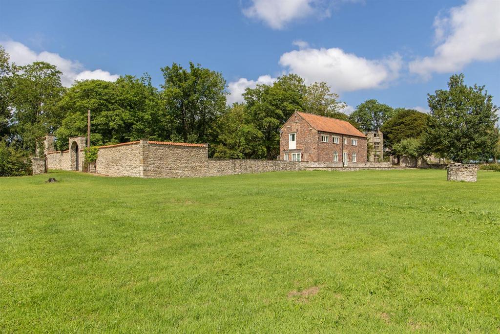 Gardens &amp; Grounds &amp; Cottage