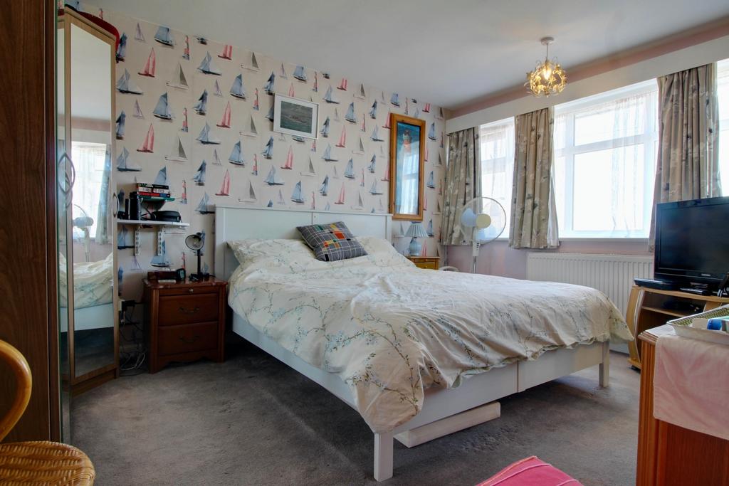 Bedroom 1 - Double Bedroom Gus Critchlow Ewe Move H