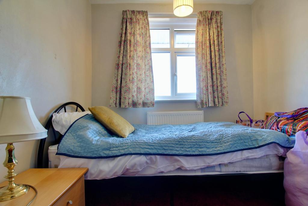 Bedroom 3 - Single Bedroom Gus Critchlow Ewe Move H